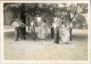 S544-3_A8_H65_Hogan_189_4H_folkmusic
