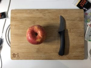 apple and knife