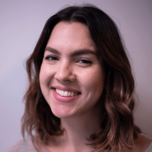 headshot of Veronica Alfaro smiling