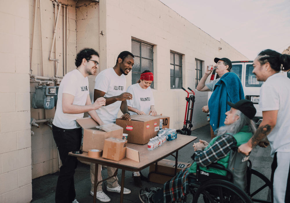 Volunteers handing out food