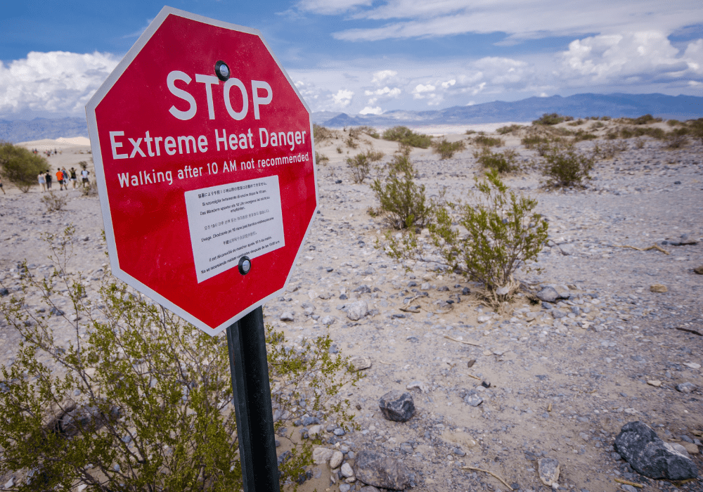 Sign reading 'Extreme Heat Danger.'